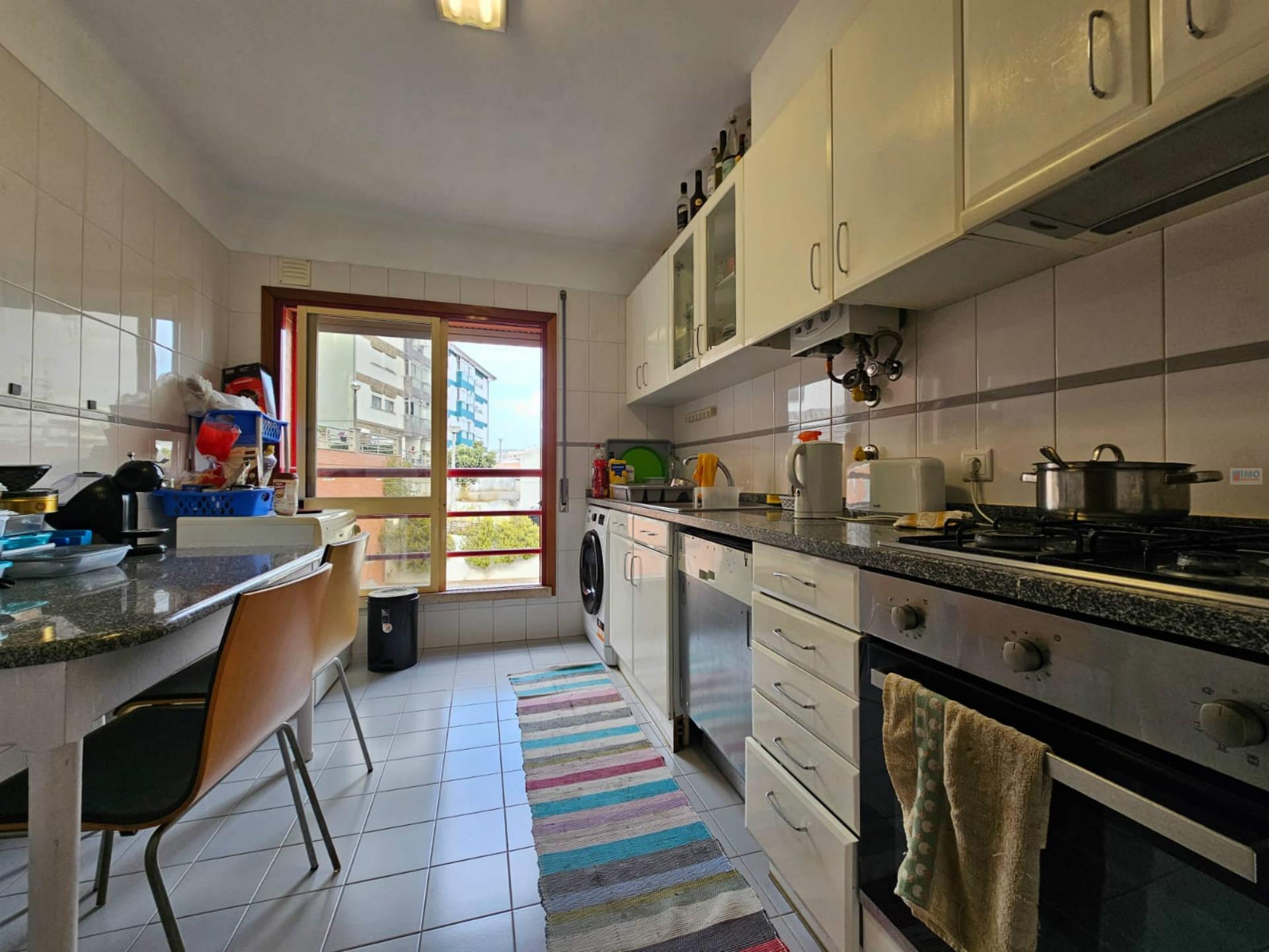 T2+3 Duplex - 5 quartos - Bairro Norton Matos - Coimbra