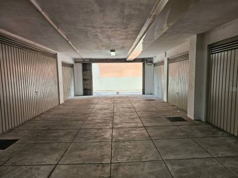 T2+3 Duplex - 5 quartos - Bairro Norton Matos - Coimbra