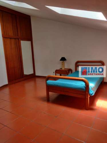 T2+3 Duplex - 5 quartos - Bairro Norton Matos - Coimbra