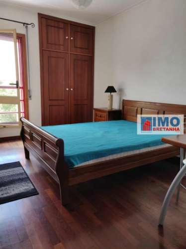 T2+3 Duplex - 5 quartos - Bairro Norton Matos - Coimbra