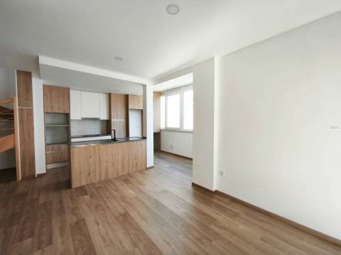 T3+2 Duplex - Bairro Norton de Matos