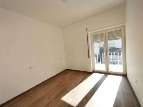 T3+2 Duplex - Bairro Norton de Matos