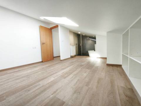 T3+2 Duplex - Bairro Norton de Matos