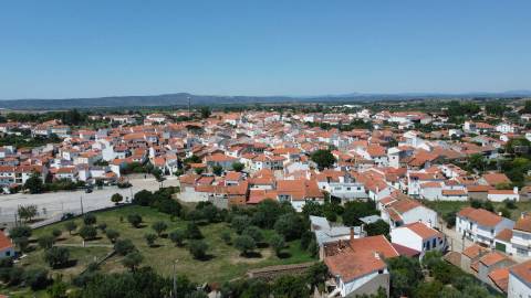 Moradia V2 c/ Terreno - Ladoeiro