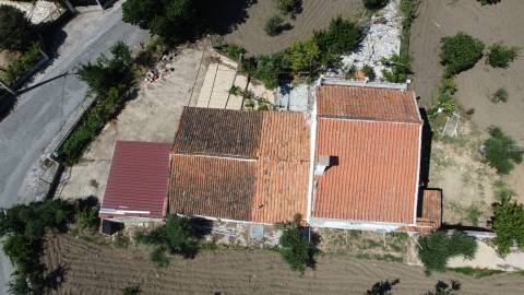 Moradia V2 c/ Terreno - Ladoeiro