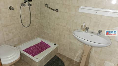 RESERVADO - Moradia T5 c/ Garagem e Logradouro - Alcains