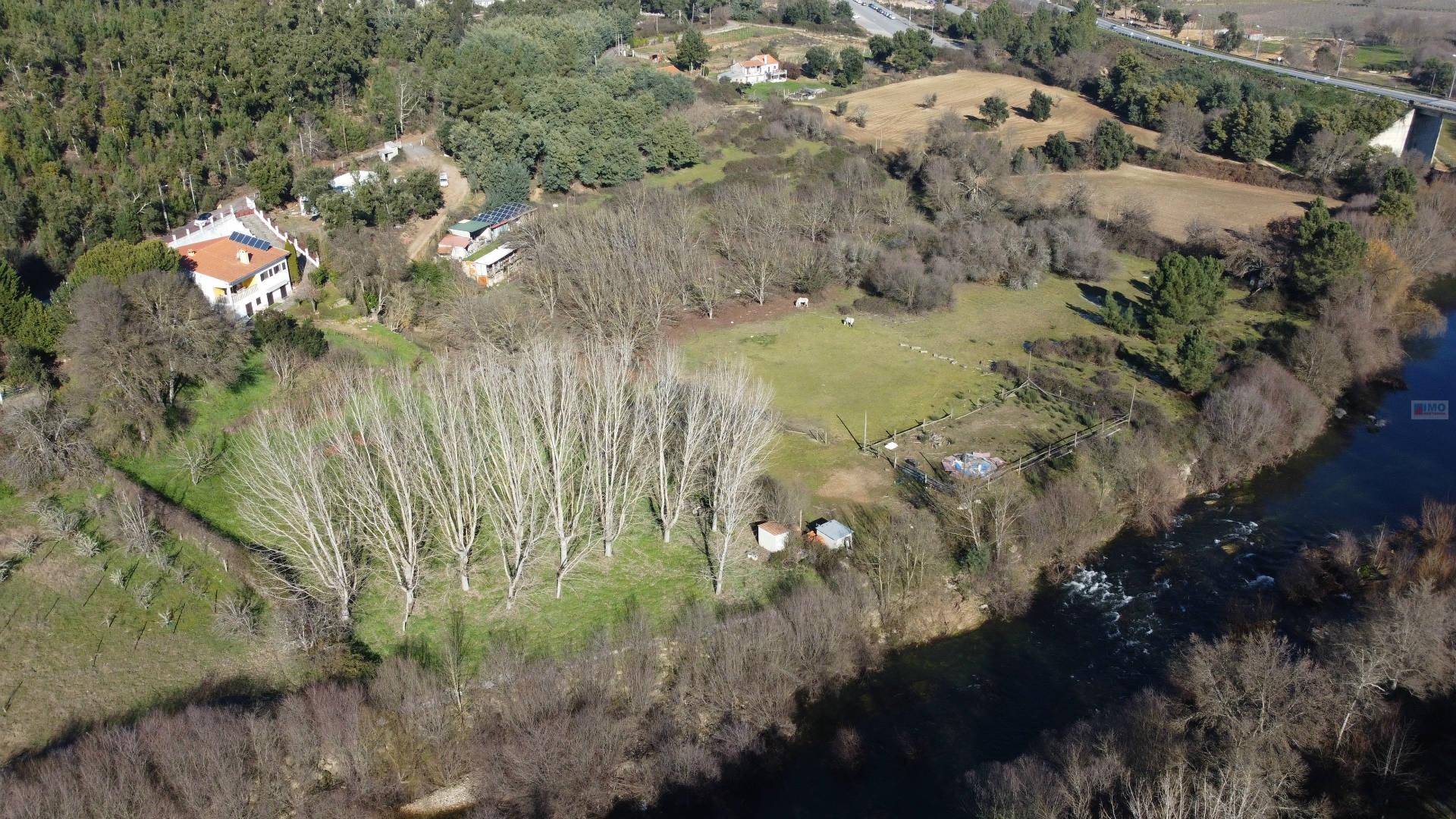 Moradia V4 c/ 6.000 m2 de Terreno  nas Margens do Zêzere - Covilhã