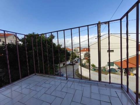 Investimento - 7,5% Rentabilidade - Moradia T10 + Studio - Santa Clara