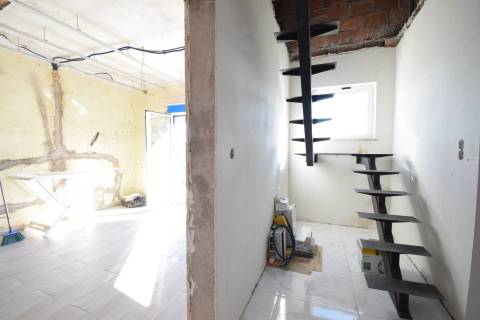 Moradia V2 Parcialmente Renovada - Dominguizo - 15 Min. Covilhã