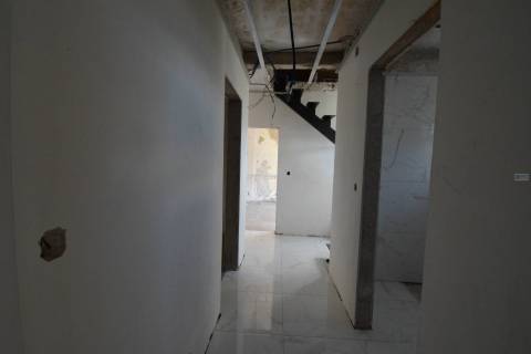 Moradia V2 Parcialmente Renovada - Dominguizo - 15 Min. Covilhã