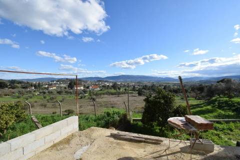 Moradia V2 Parcialmente Renovada - Dominguizo - 15 Min. Covilhã