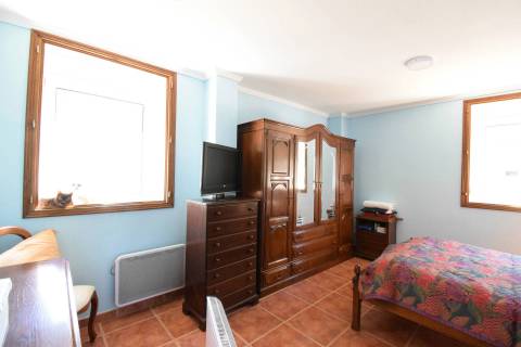Quinta com Moradia V3 e T1 - Monte Serrano - Covilhã