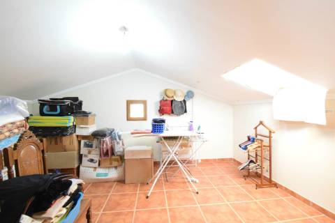 Quinta com Moradia V3 e T1 - Monte Serrano - Covilhã