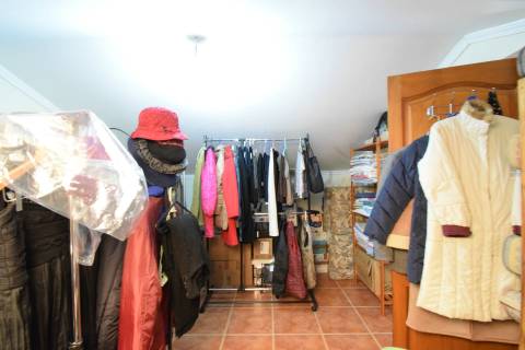Quinta com Moradia V3 e T1 - Monte Serrano - Covilhã