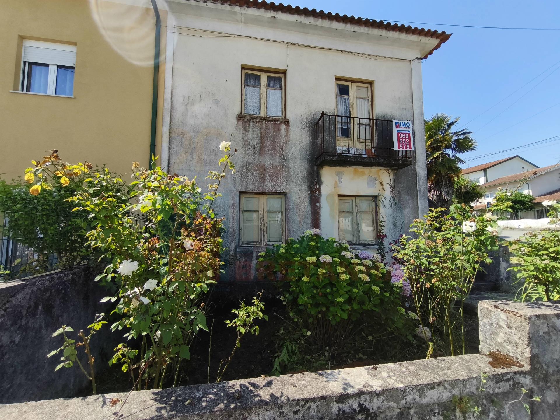 Moradia c/ 2 Apart. T2  - Pampilhosa - 15 min. do Centro de Coimbra