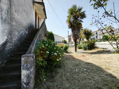 Moradia c/ 2 Apart. T2  - Pampilhosa - 15 min. do Centro de Coimbra