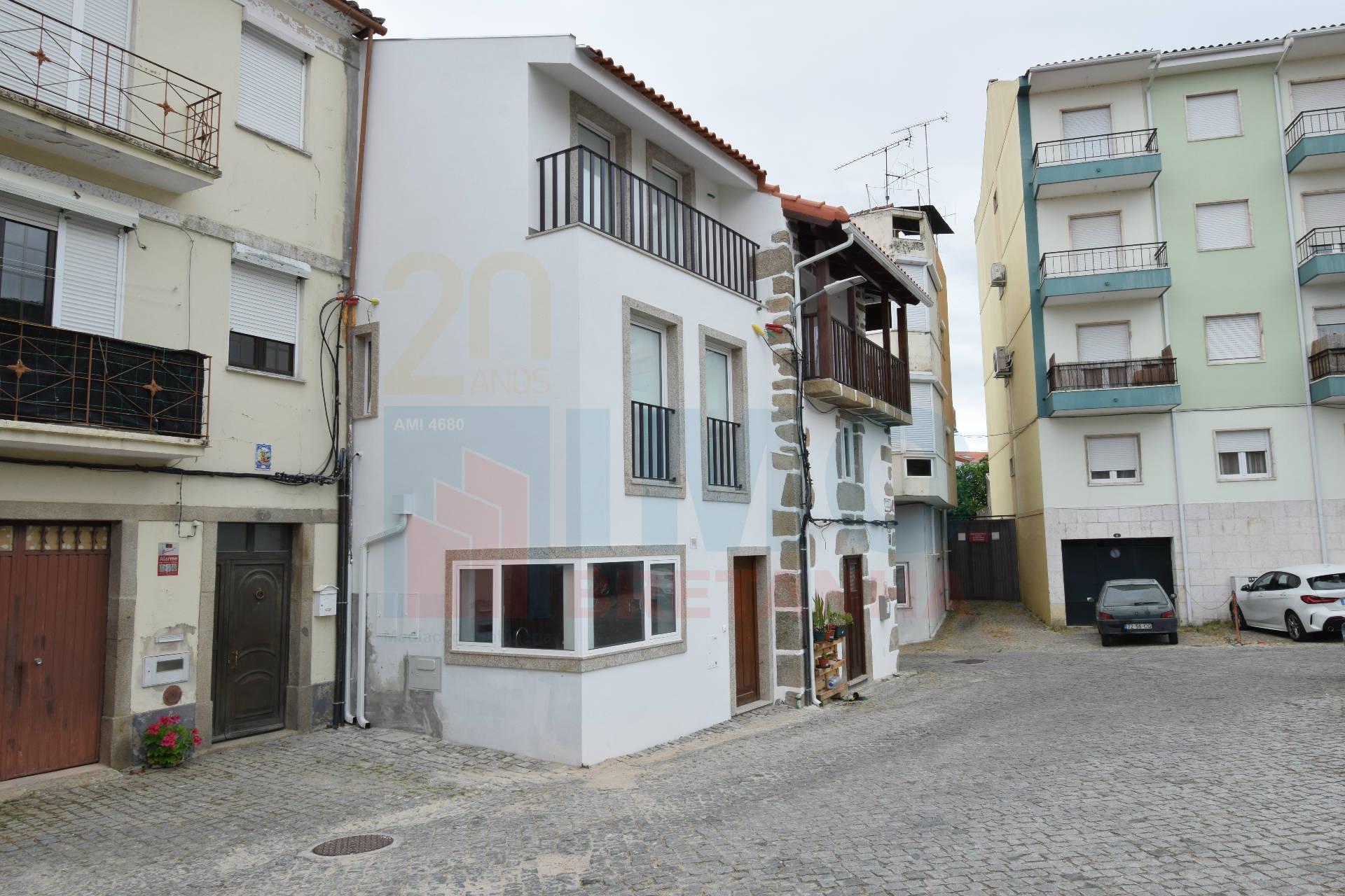 Moradia V2 Nova - Centro do Fundão
