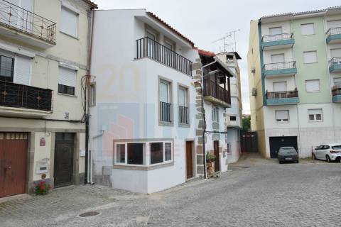Moradia V2 Nova - Centro do Fundão
