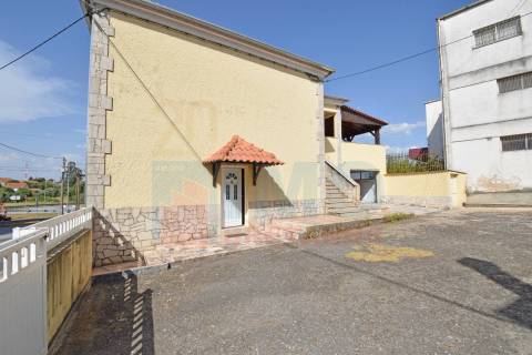 Moradia V3 - c/ Dois Apartamentos - Caria - 20 min da Covilhã