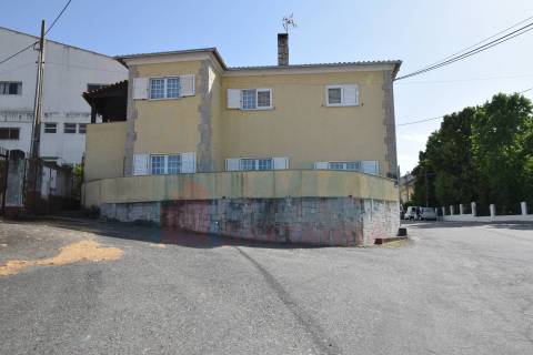 Moradia V3 - c/ Dois Apartamentos - Caria - 20 min da Covilhã
