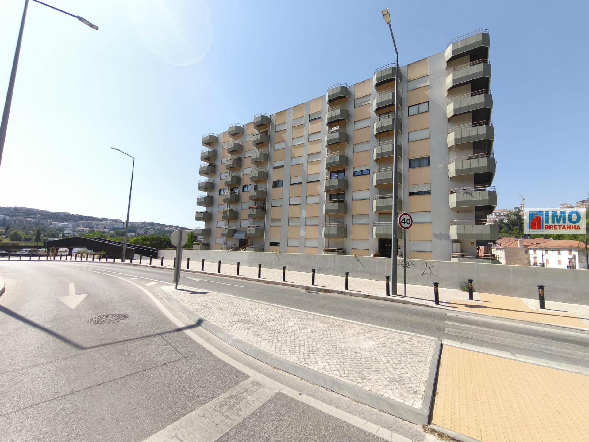 Apartamento T2 - Junto aos Terraços do Rio - Coimbra