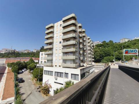 Apartamento T2 - Junto aos Terraços do Rio - Coimbra