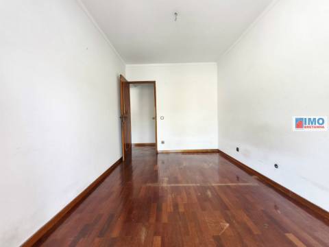 Apartamento T2 - Junto aos Terraços do Rio - Coimbra
