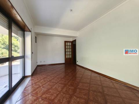 Apartamento T2 - Junto aos Terraços do Rio - Coimbra