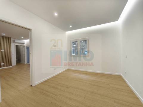 T1 Luxo c/ Terraço e Garagem - Santa Clara