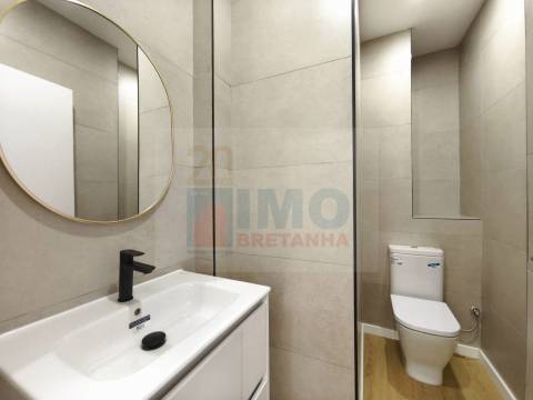 T1 Luxo c/ Terraço e Garagem - Santa Clara