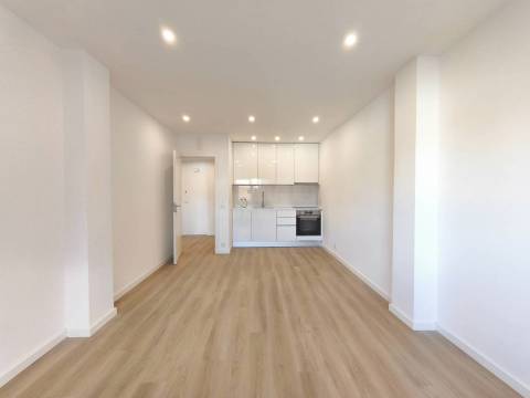 T1 + Estúdio + Garagem - Santa Clara - Coimbra