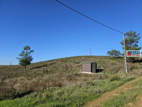 Terreno Urbano com 2882 m2 no Bairro do Valongo