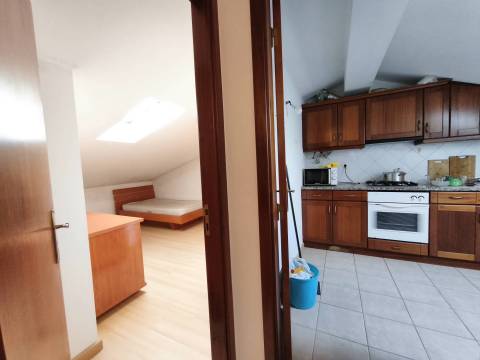 T3 Duplex c/ Garagem - perto do Hospital dos Covões