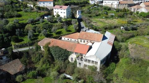 Armazém / Edifício Fabril -  Poldras - Covilhã