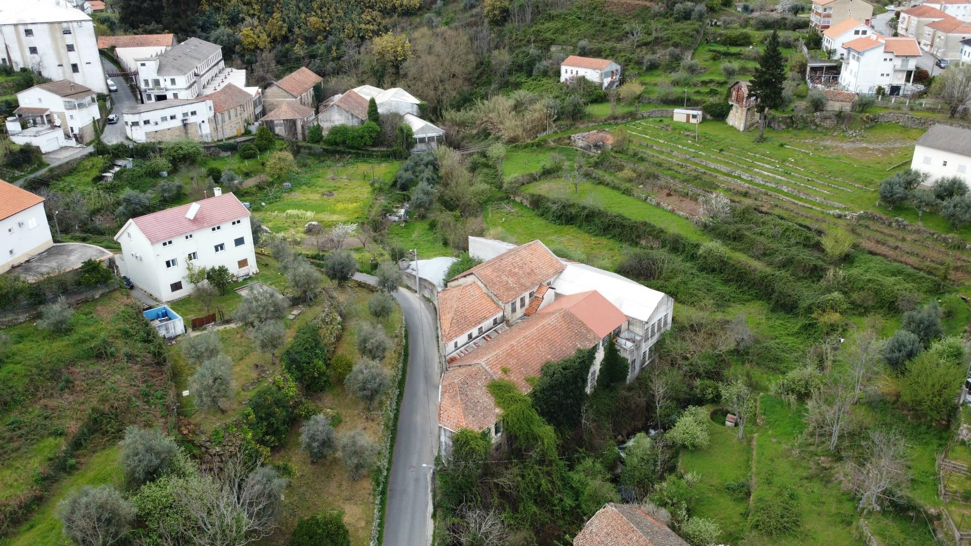 Armazém / Edifício Fabril -  Poldras - Covilhã