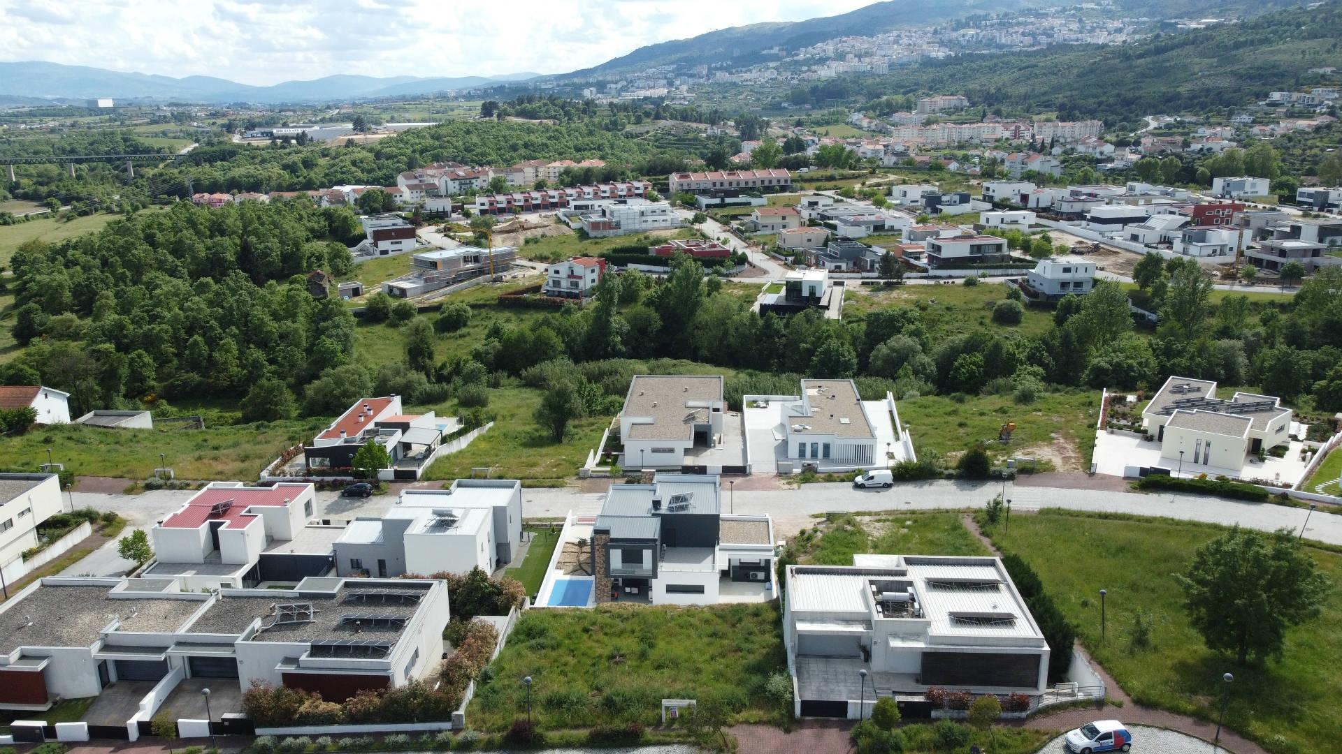 Lote de Terreno - Qtª Ponte Terra