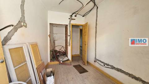 3 Apartamentos T2 e 2 garagens zona histórica de Castelo Branco