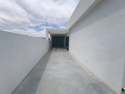 Moradia V4 Isolada - Térrea - Palmela - Pinhal Novo