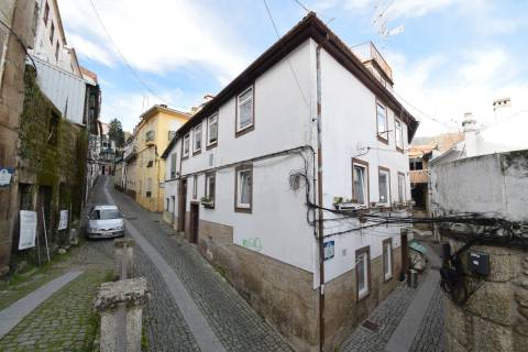 Investimento - Prédio c/ 5 Apartamentos - Centro da Covilhã - Rentabilidade de 6.6%