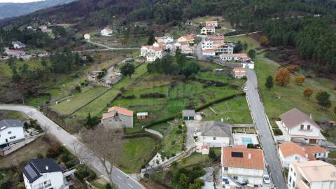 Terreno Urbano p/ Investimento – Unhais da Serra - Possível Construção de 6 Moradias