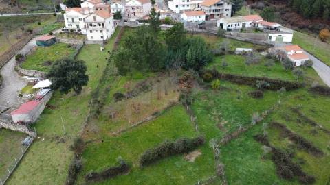 Terreno Urbano p/ Investimento – Unhais da Serra - Possível Construção de 6 Moradias