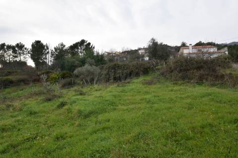 Terreno Urbano p/ Investimento – Unhais da Serra - Possível Construção de 6 Moradias