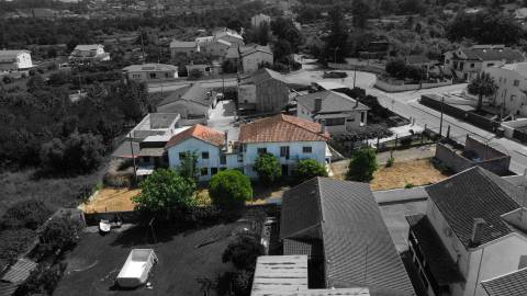 Duas Moradias em Terreno Urbano de 1.000 m² - centro da Lousã