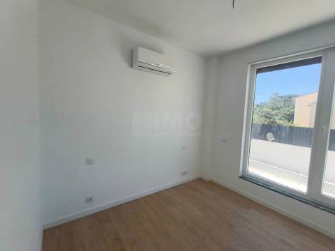 Moradia V3 c/ Piscina - Sobreda - Almada