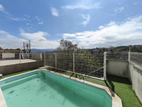 Moradia T6+3 c/ Piscina e Garagem - Coimbra