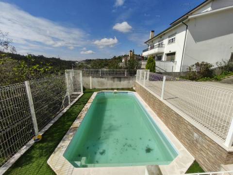 Moradia T6+3 c/ Piscina e Garagem - Coimbra