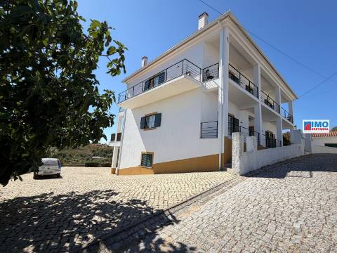 Duas Moradias com Piscina e AL a Funcionar | Alvaiade – Vila Velha de Ródão