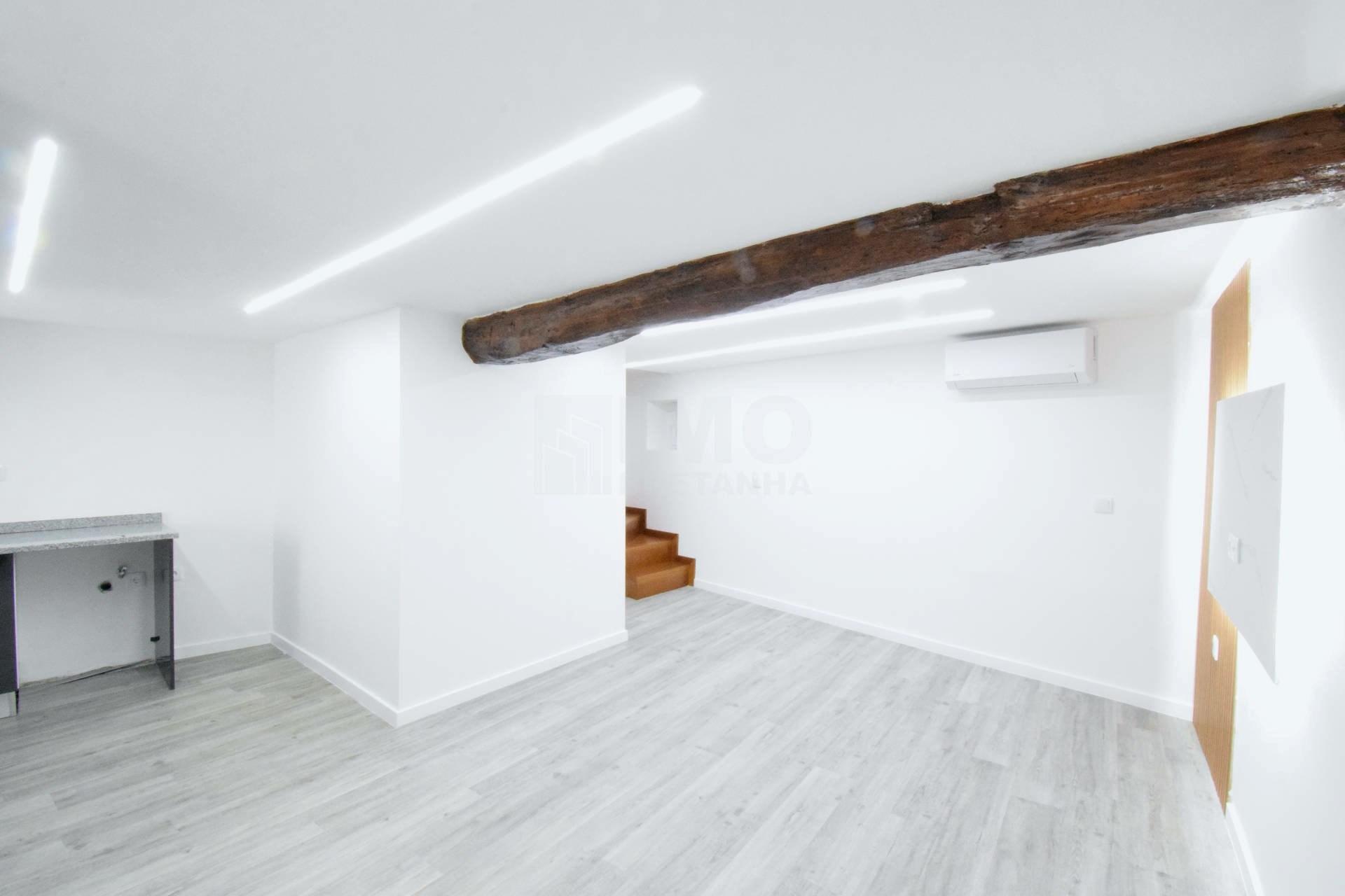 Moradia T3 Remodelada - Centro da Boidobra - Covilhã