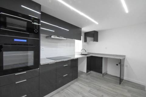 Moradia T3 Remodelada - Centro da Boidobra - Covilhã