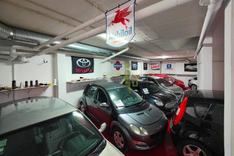 Vende-se Garagem em Rio de Mouro com 200m2